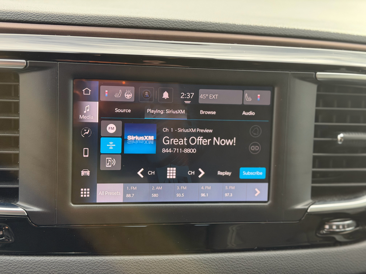 Chrysler Voyager  2024