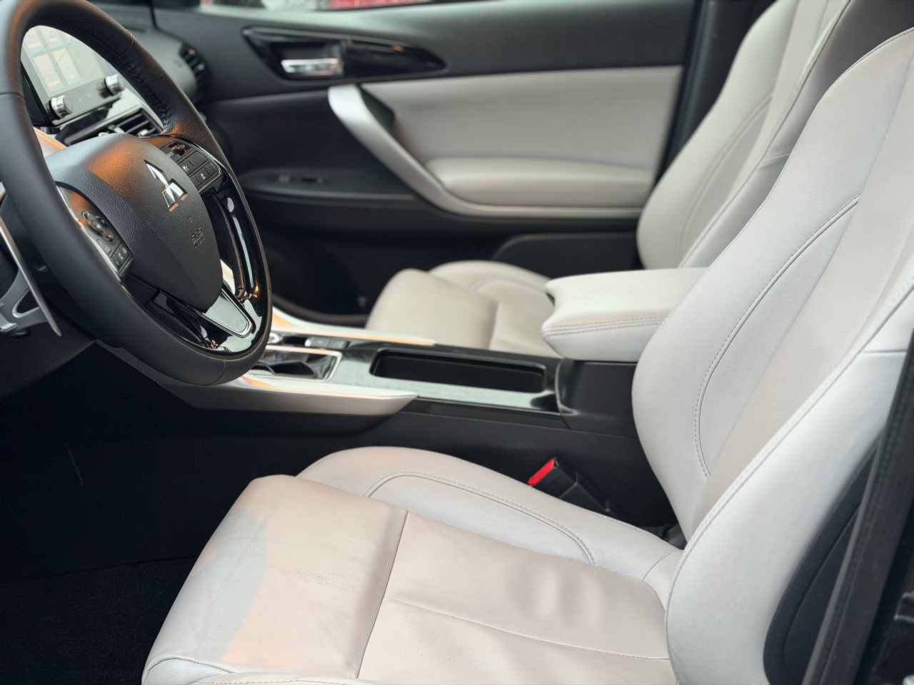 Mitsubishi Eclipse Cross  2024