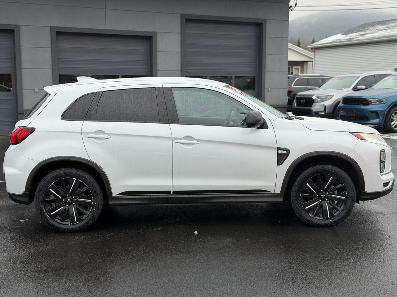 Mitsubishi Outlander Sport  2022