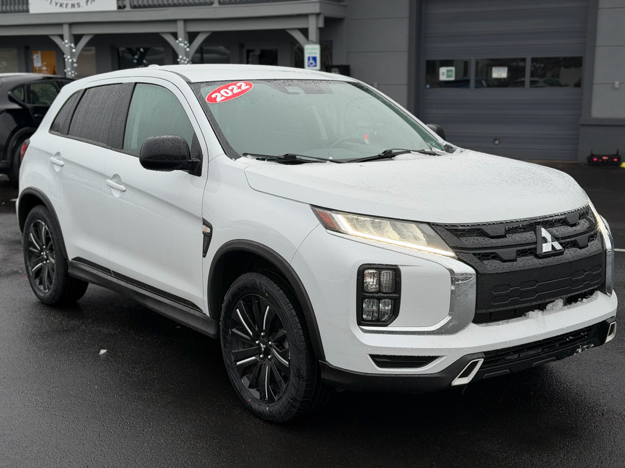 Mitsubishi Outlander Sport  2022