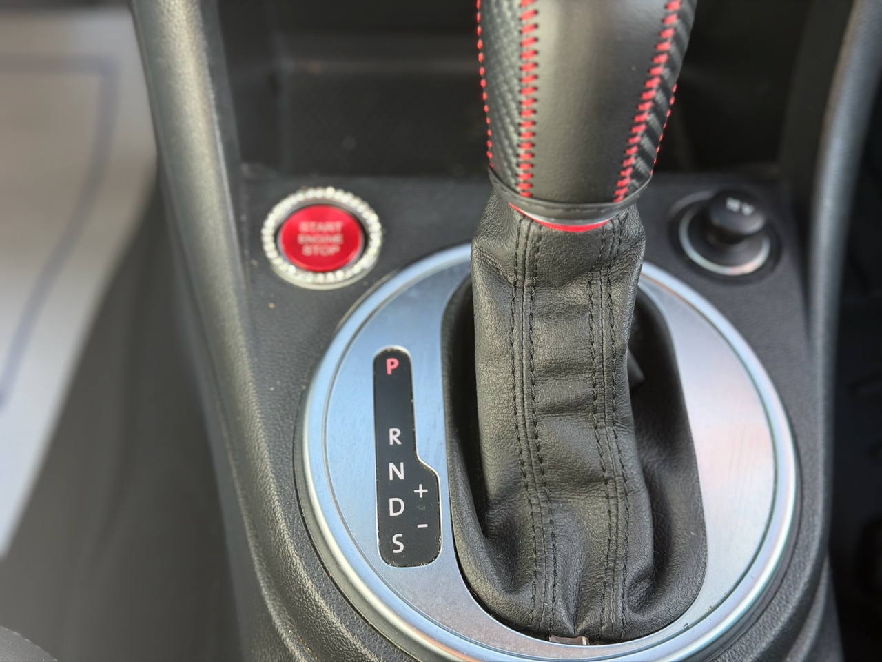 Volkswagen Beetle  2012