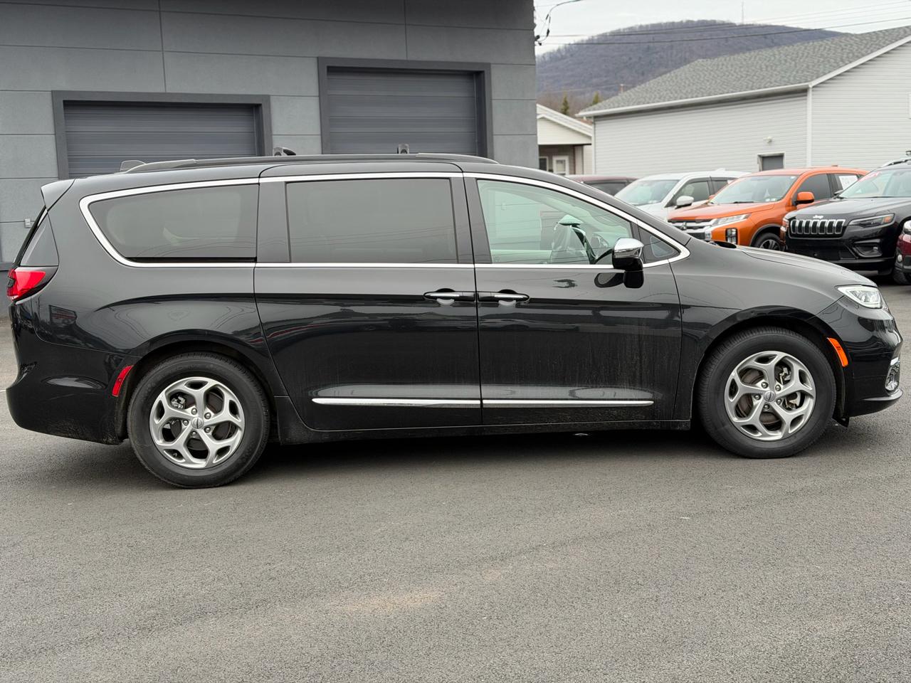 Chrysler Pacifica  2023