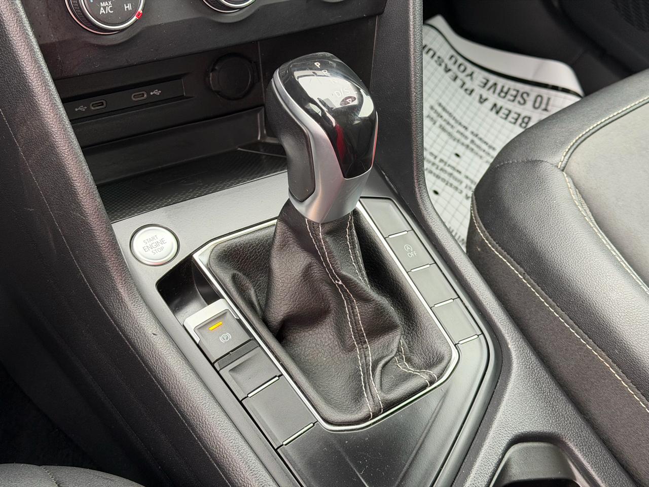 Volkswagen Taos  2022