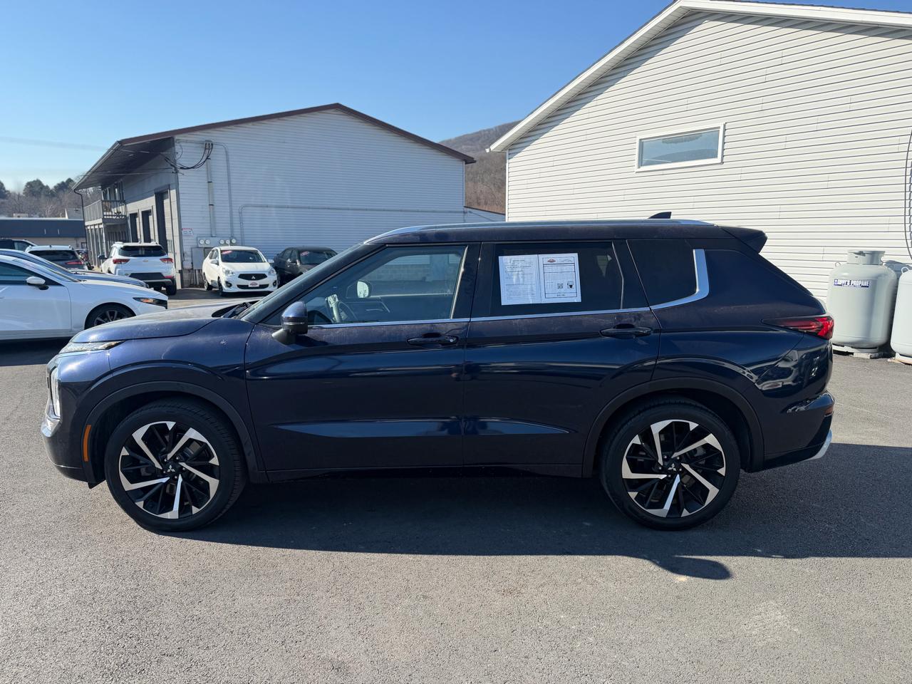 Mitsubishi Outlander  2022