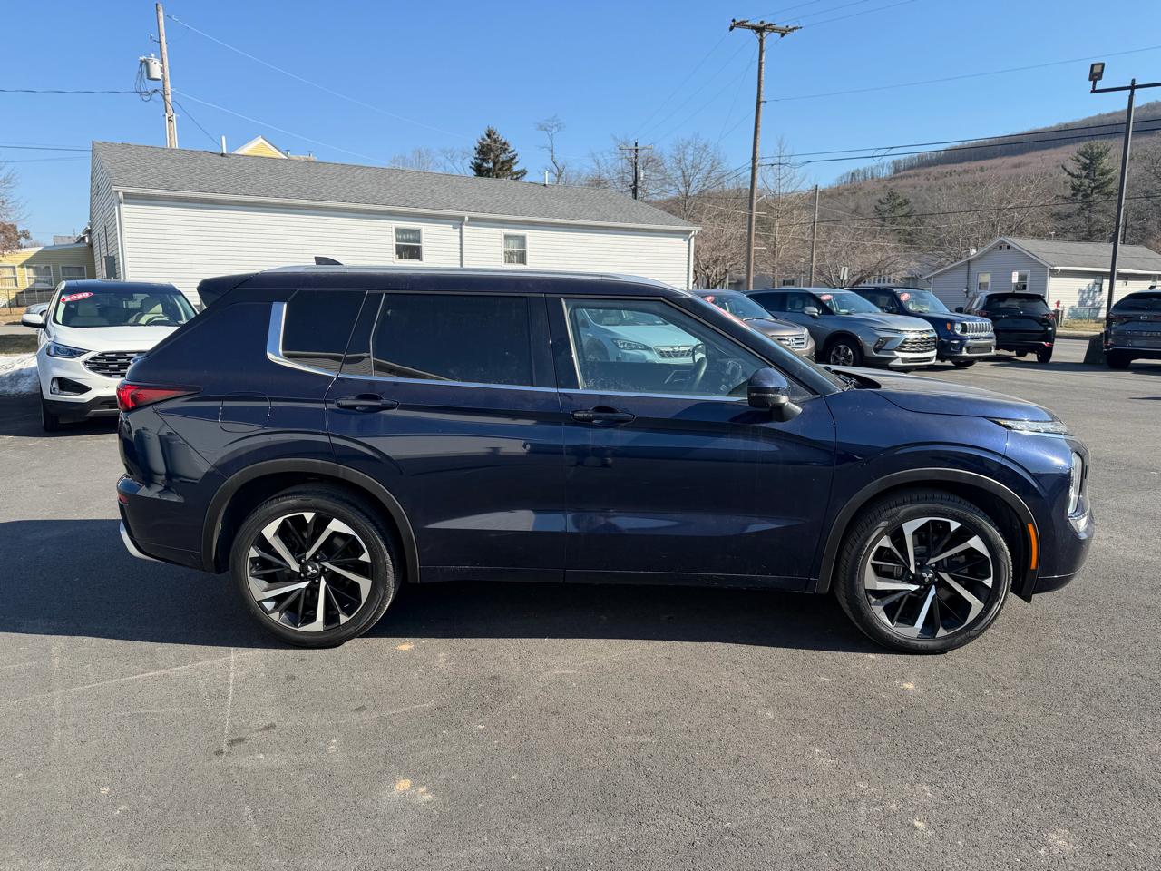 Mitsubishi Outlander  2022