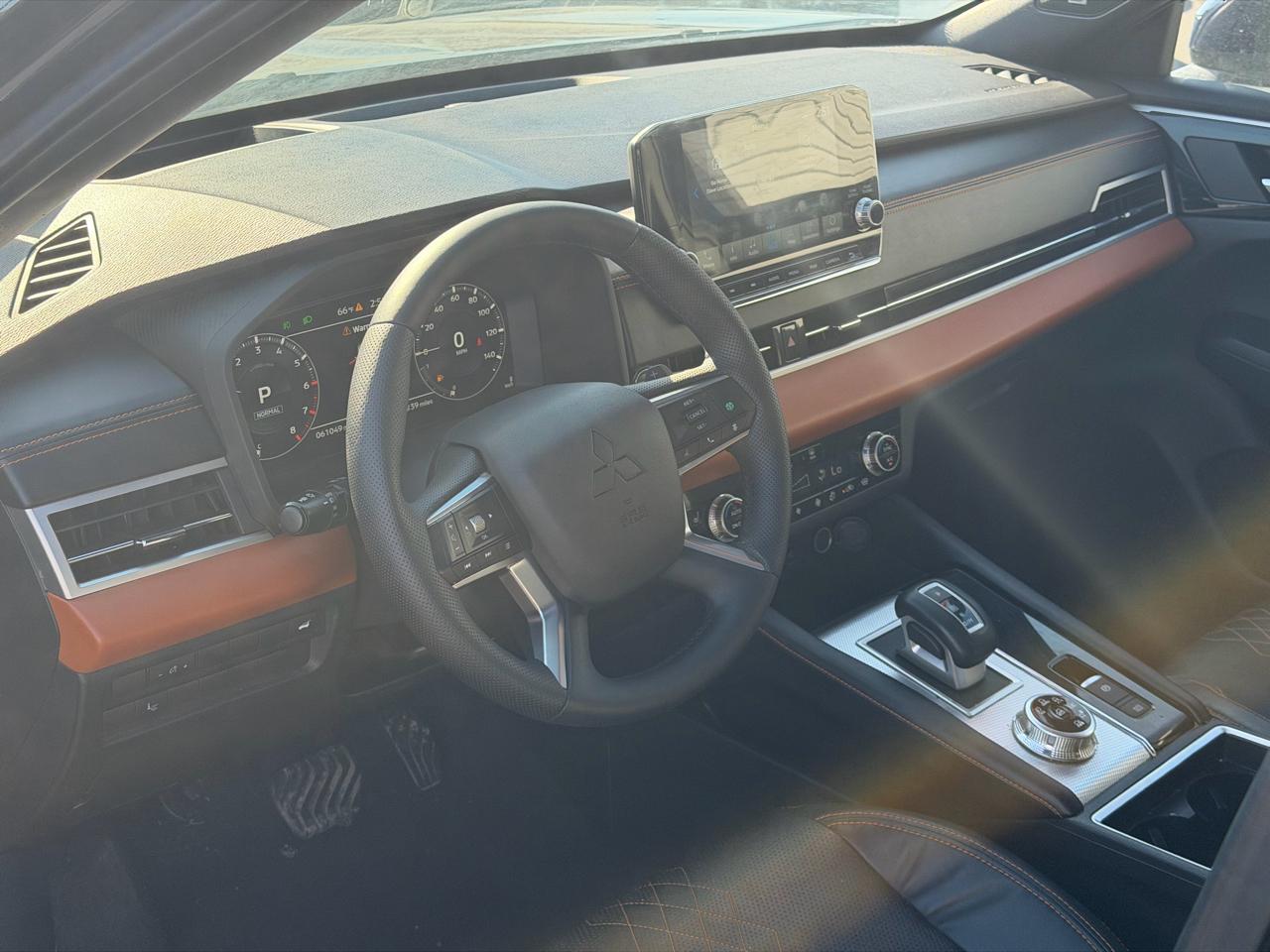 Mitsubishi Outlander  2022