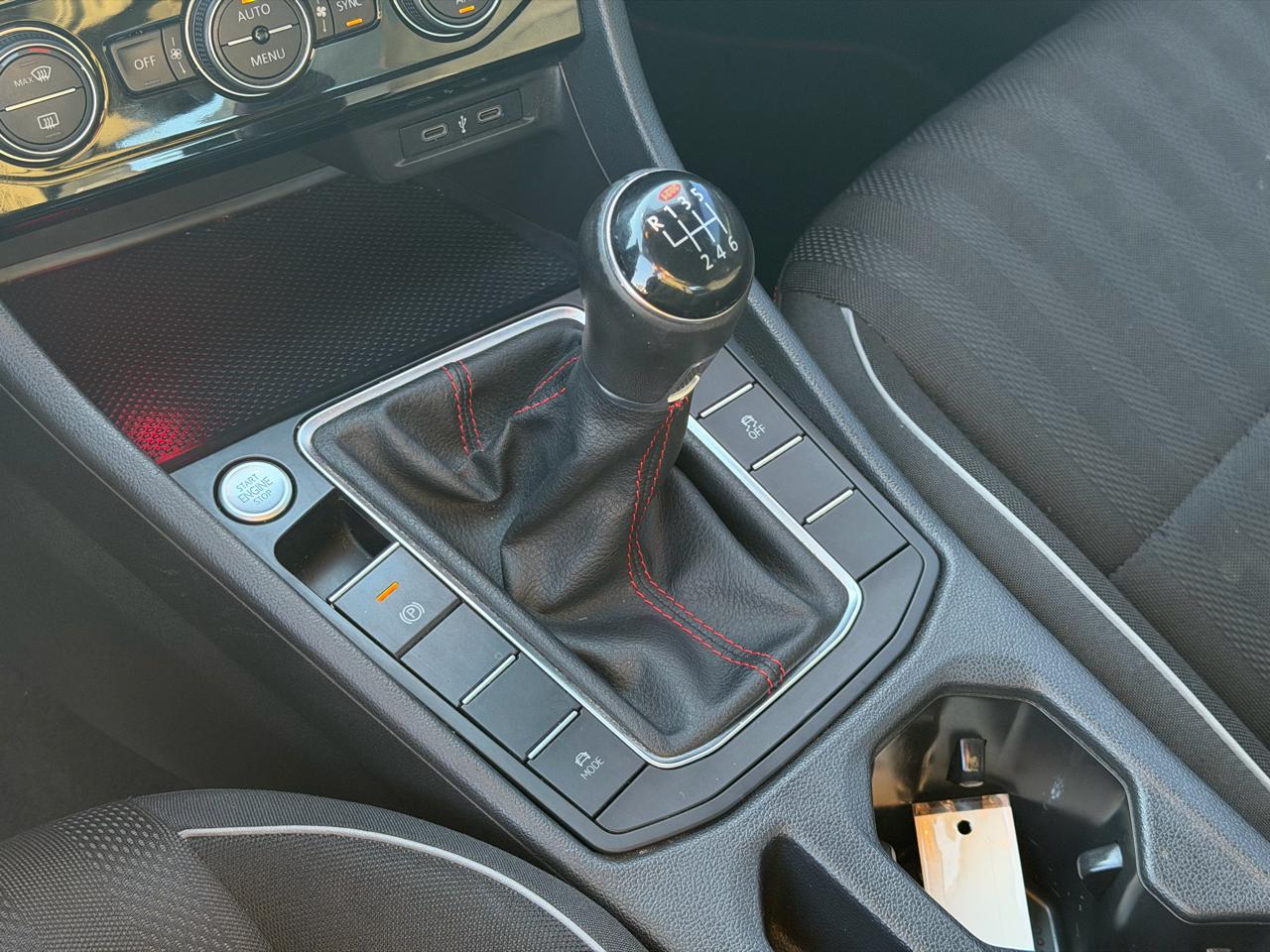 Volkswagen Jetta  2021