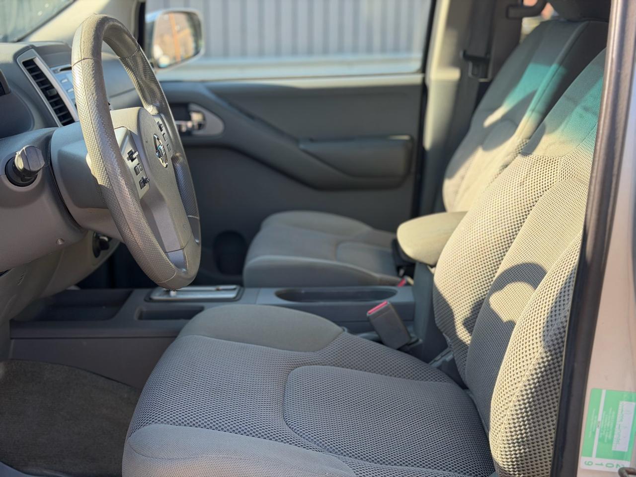 Nissan Frontier  2014