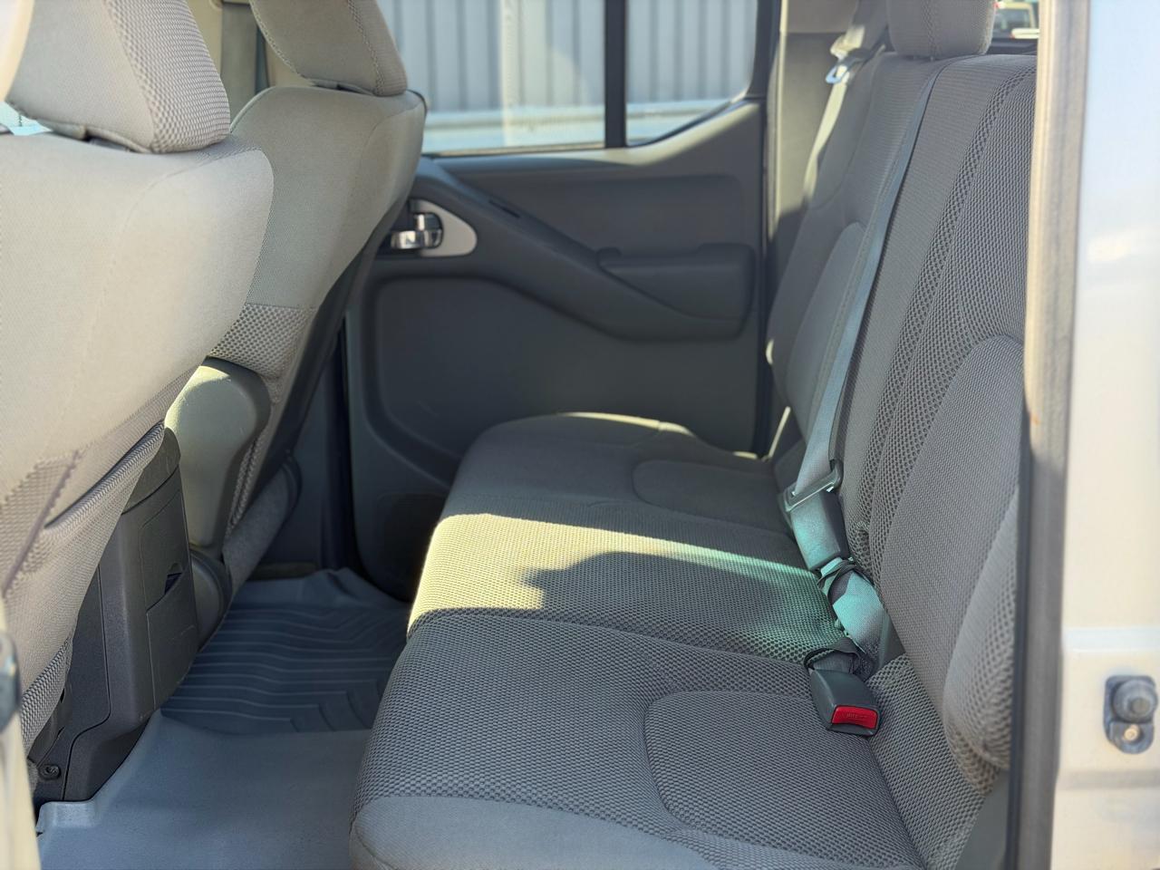 Nissan Frontier  2014