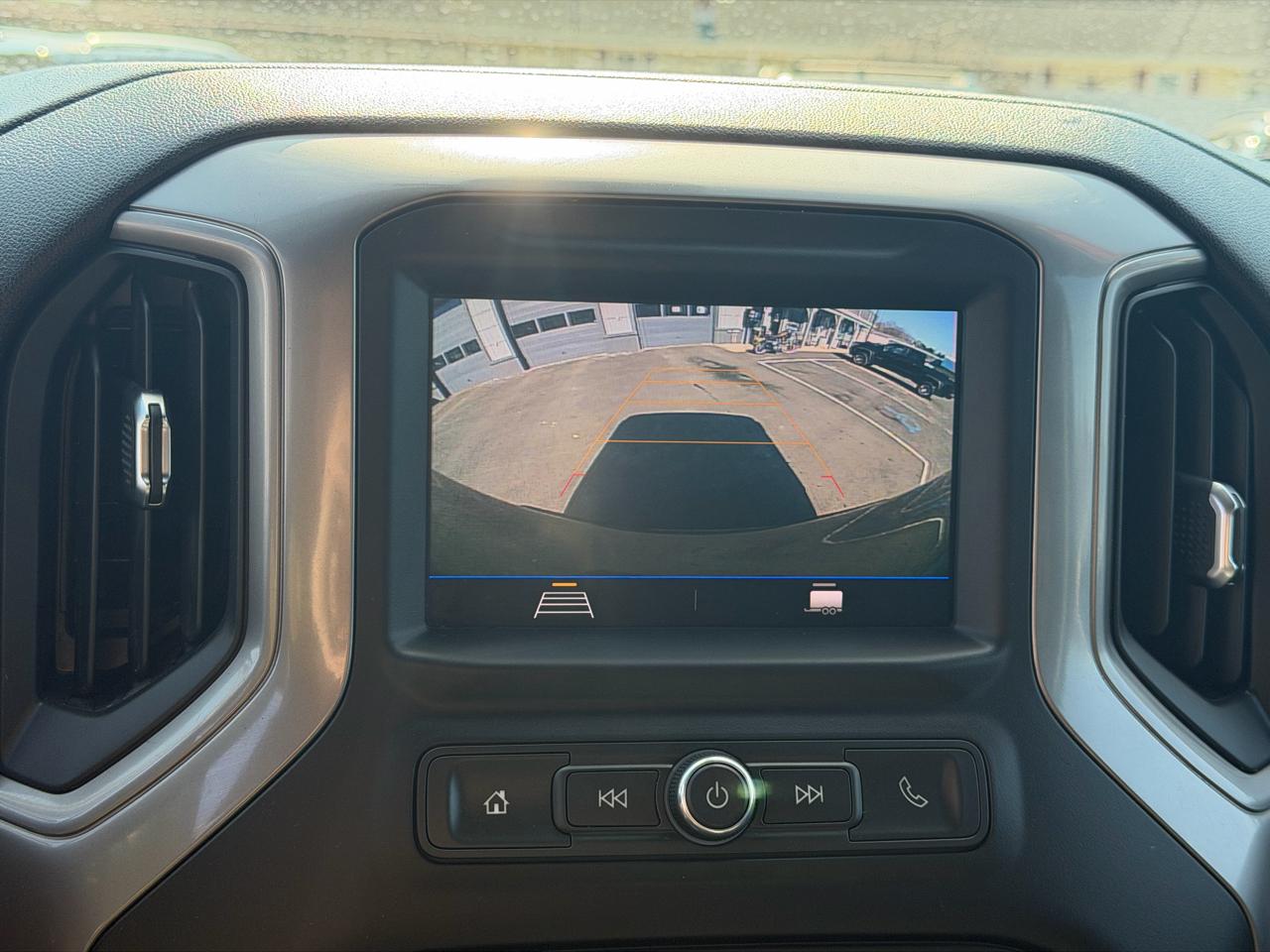 Chevrolet Silverado 1500  2021