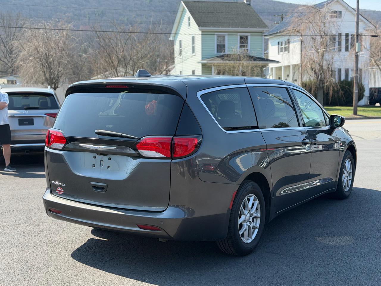 Chrysler Pacifica  2017