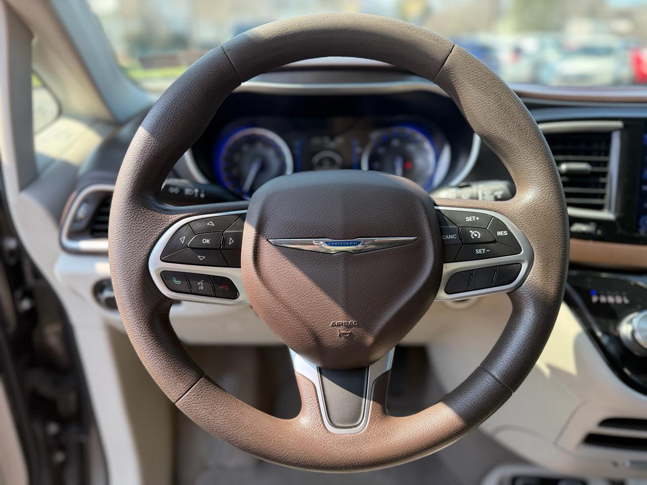 Chrysler Pacifica  2017