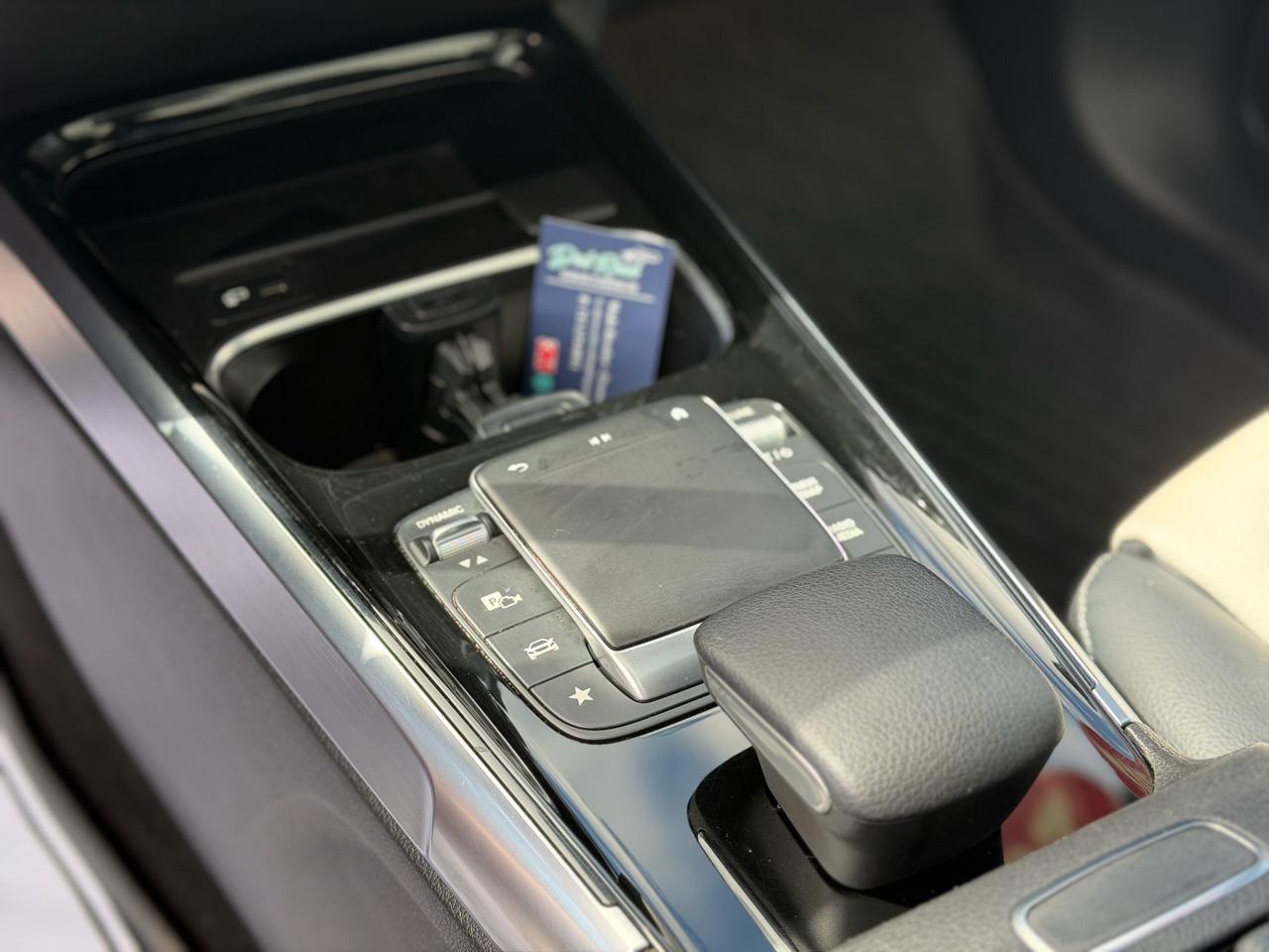 Mercedes-Benz GLB-Class  2021