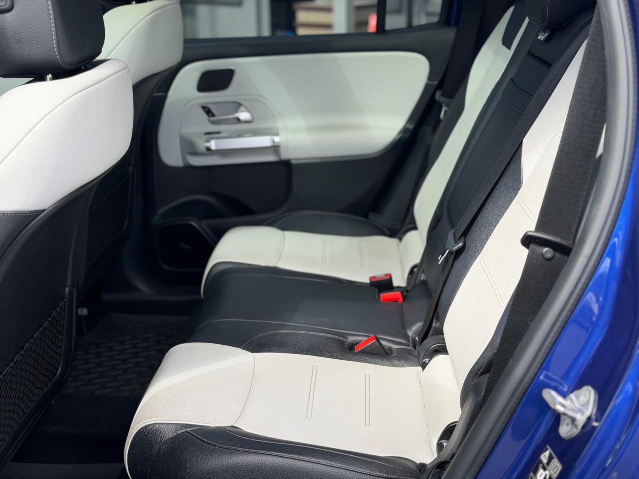 Mercedes-Benz GLB-Class  2021