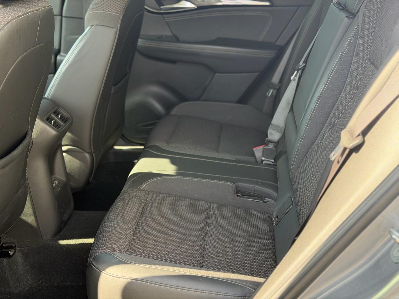 Buick Envision  2021