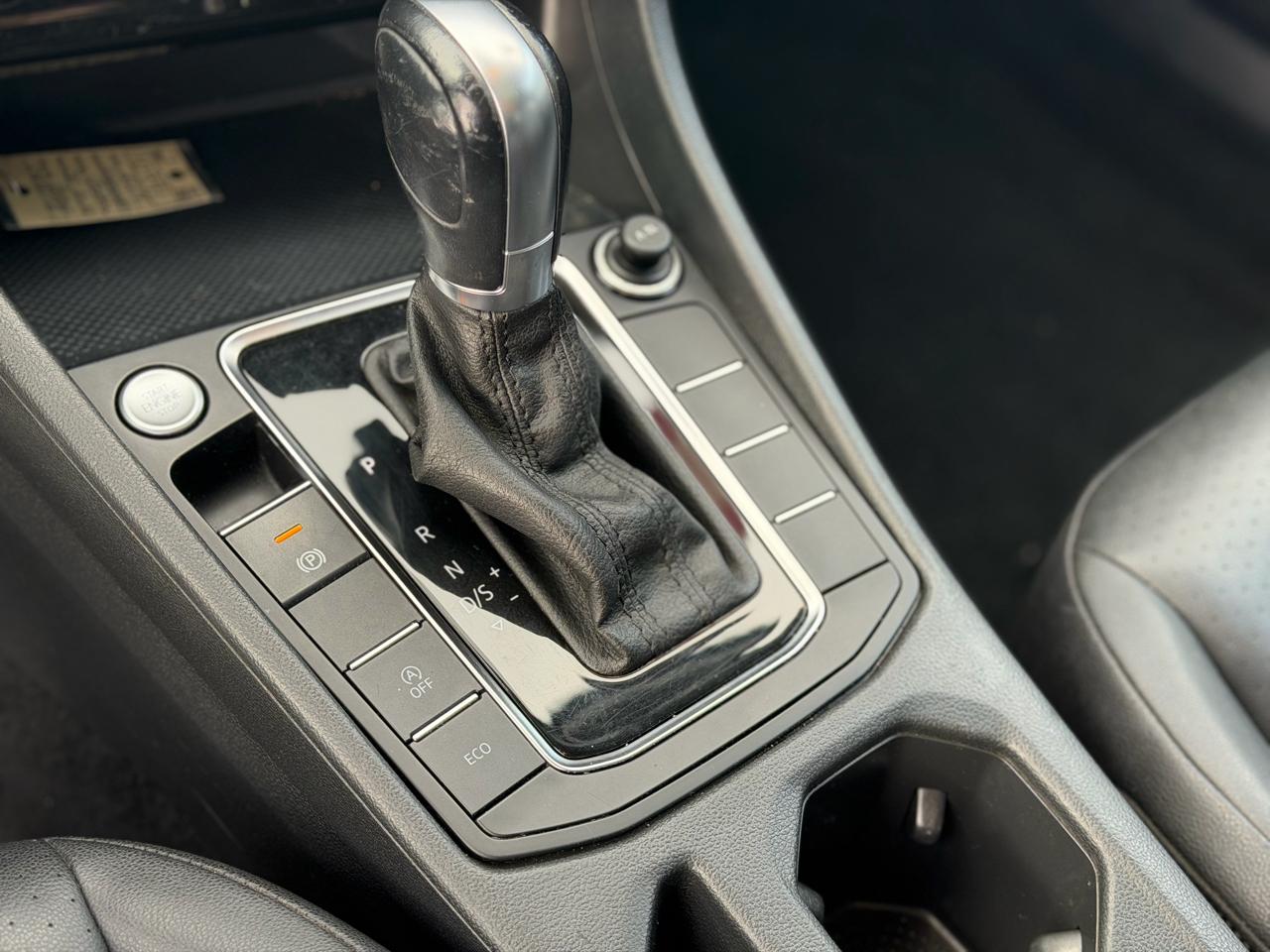 Volkswagen Jetta  2019