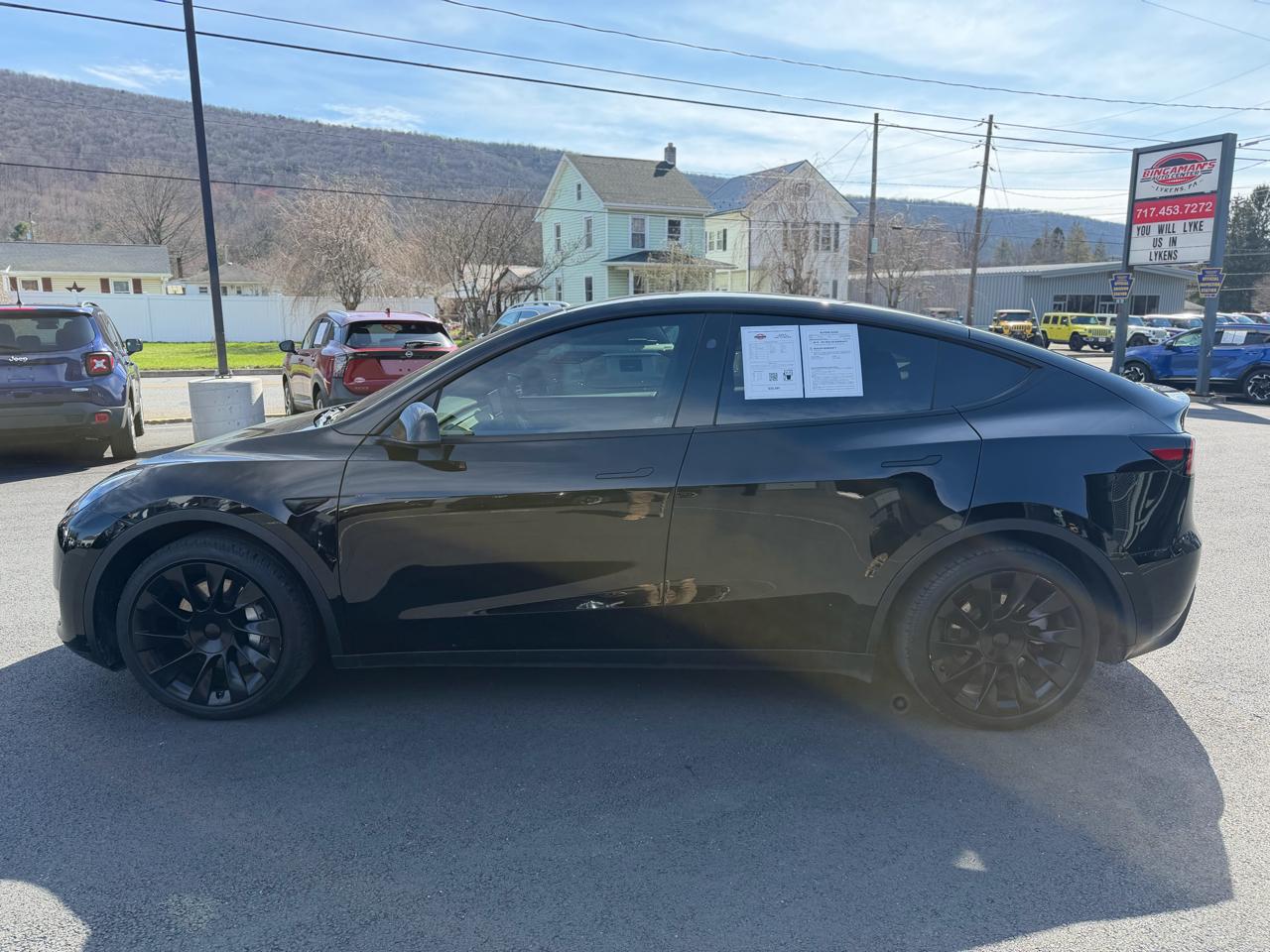 Tesla Model Y  2023