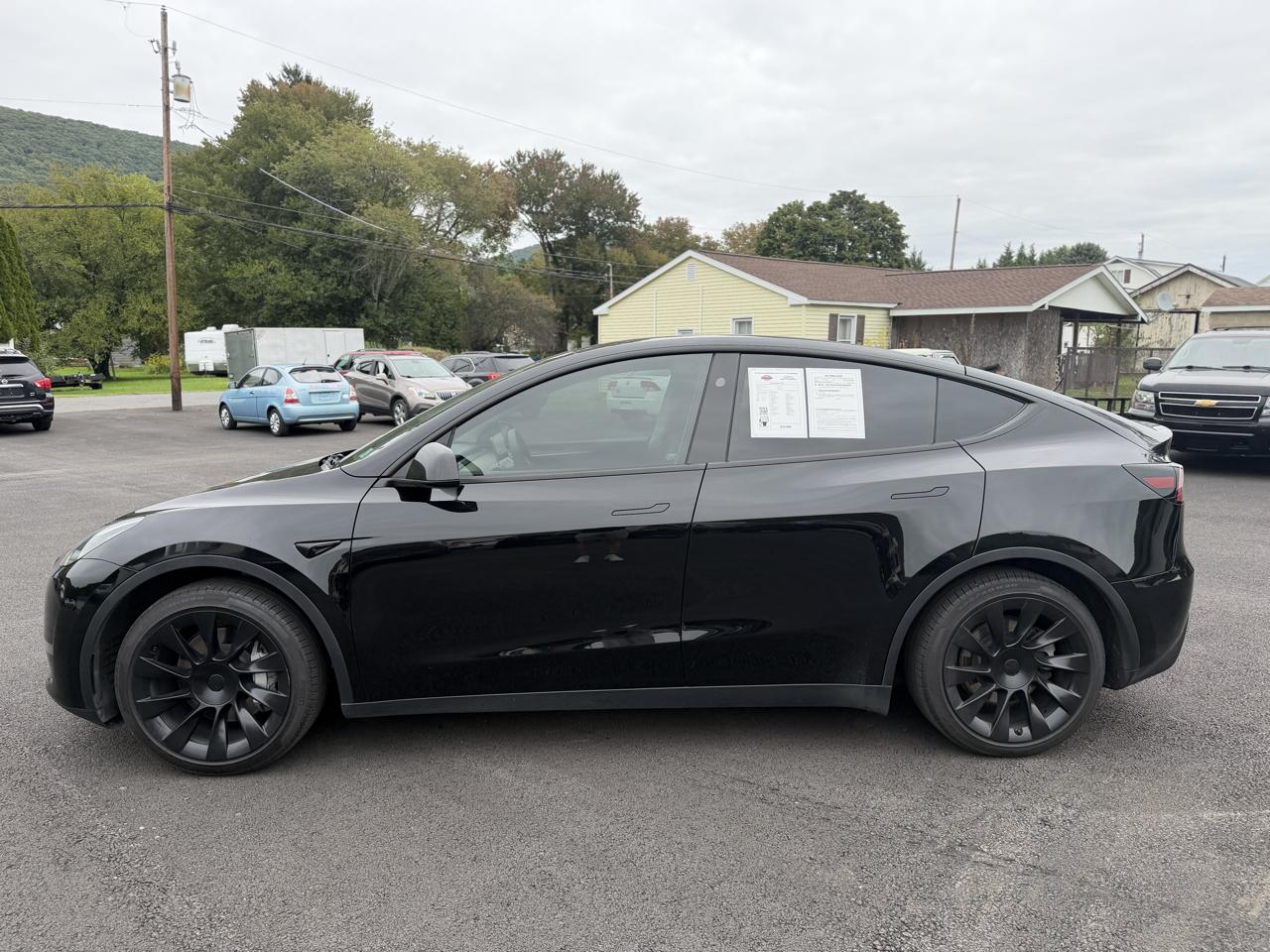 Tesla Model Y  2023