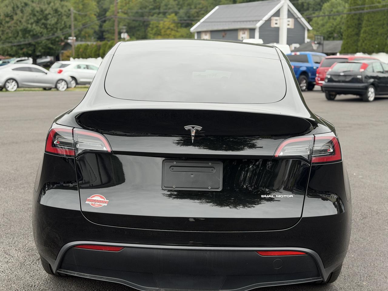 Tesla Model Y  2023