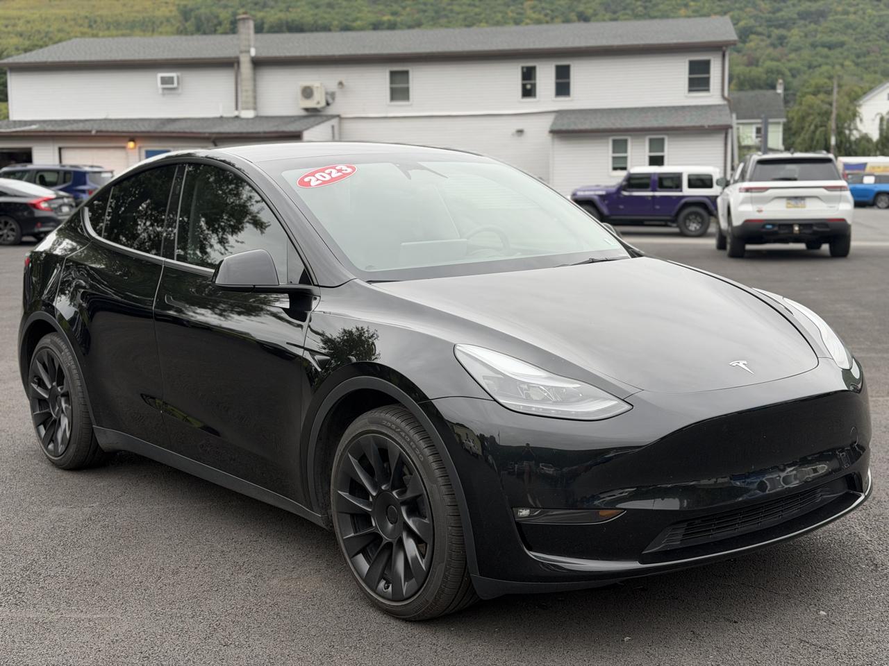 Tesla Model Y  2023