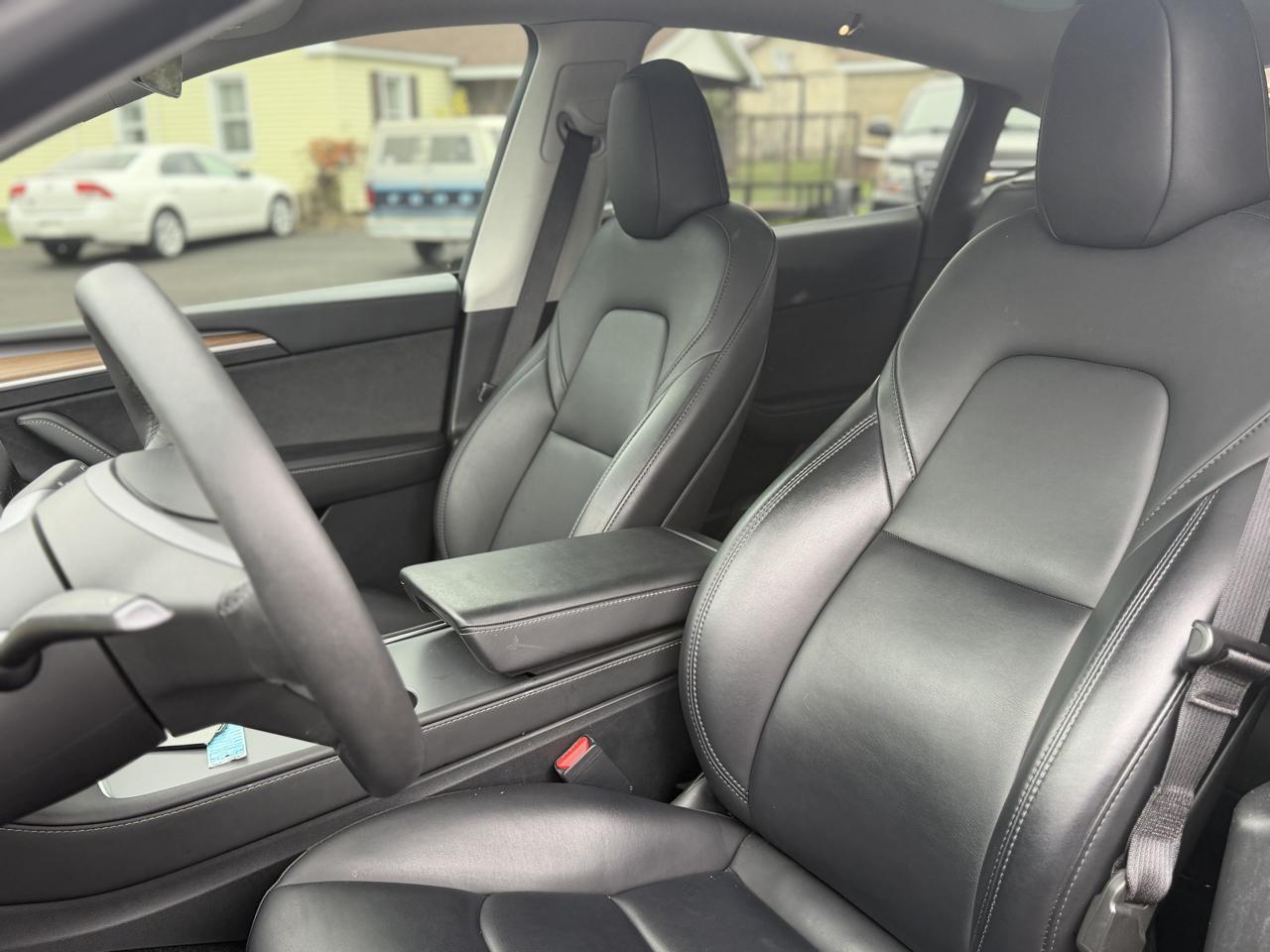 Tesla Model Y  2023