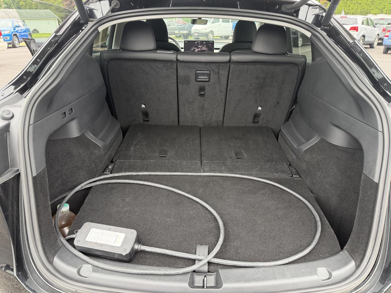 Tesla Model Y  2023