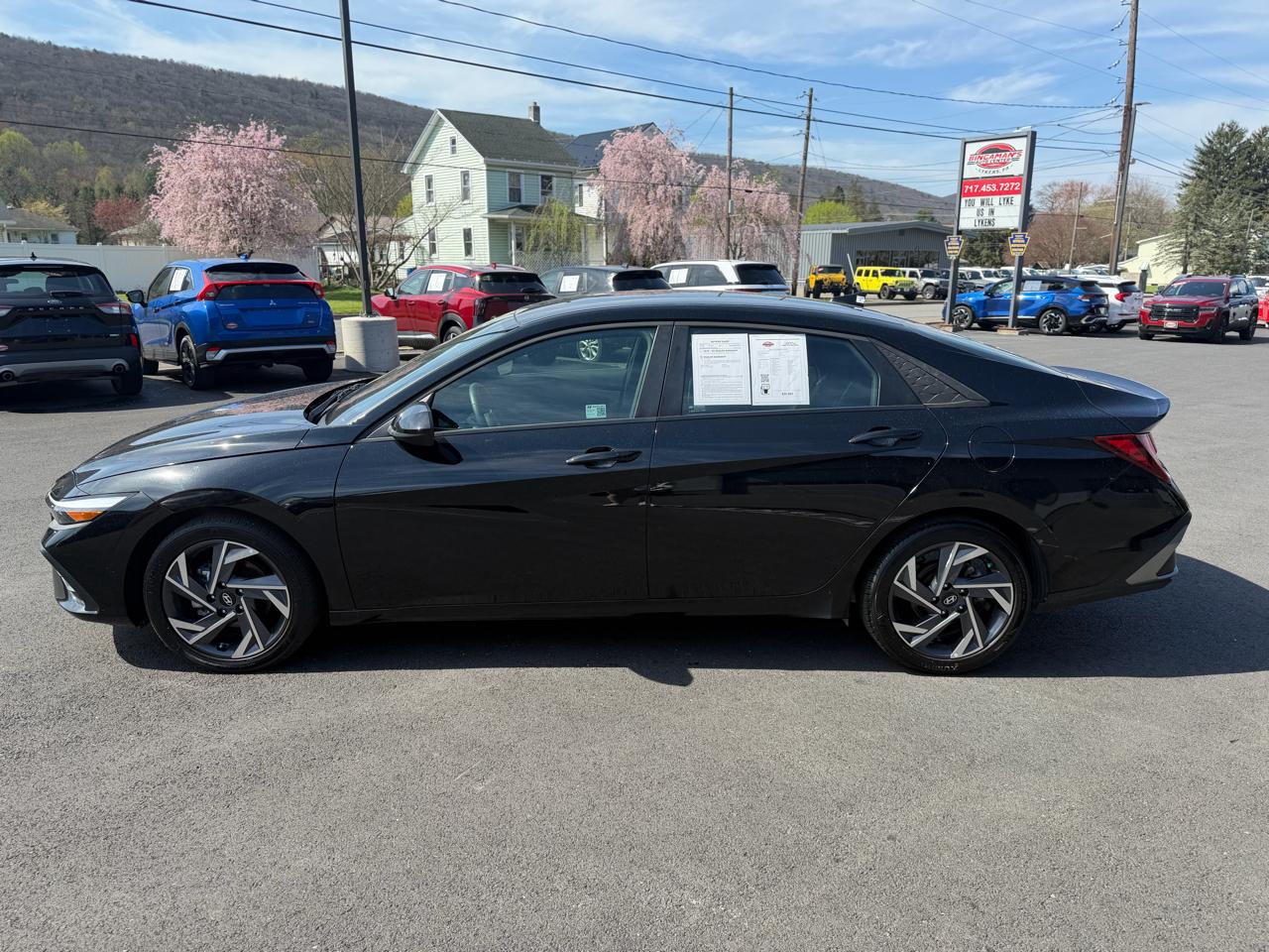 Hyundai Elantra  2025