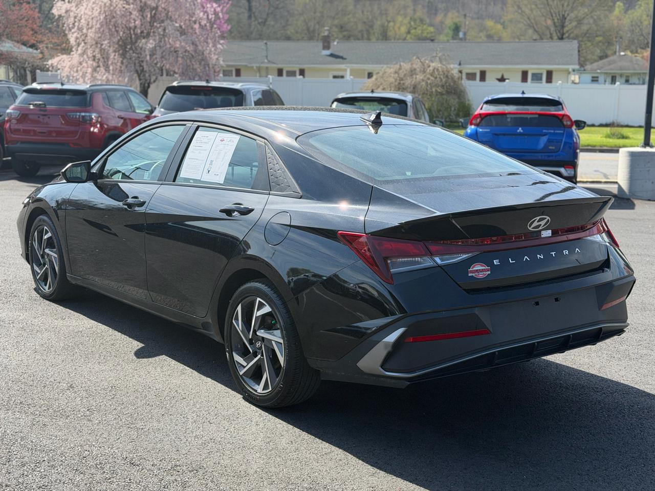 Hyundai Elantra  2025