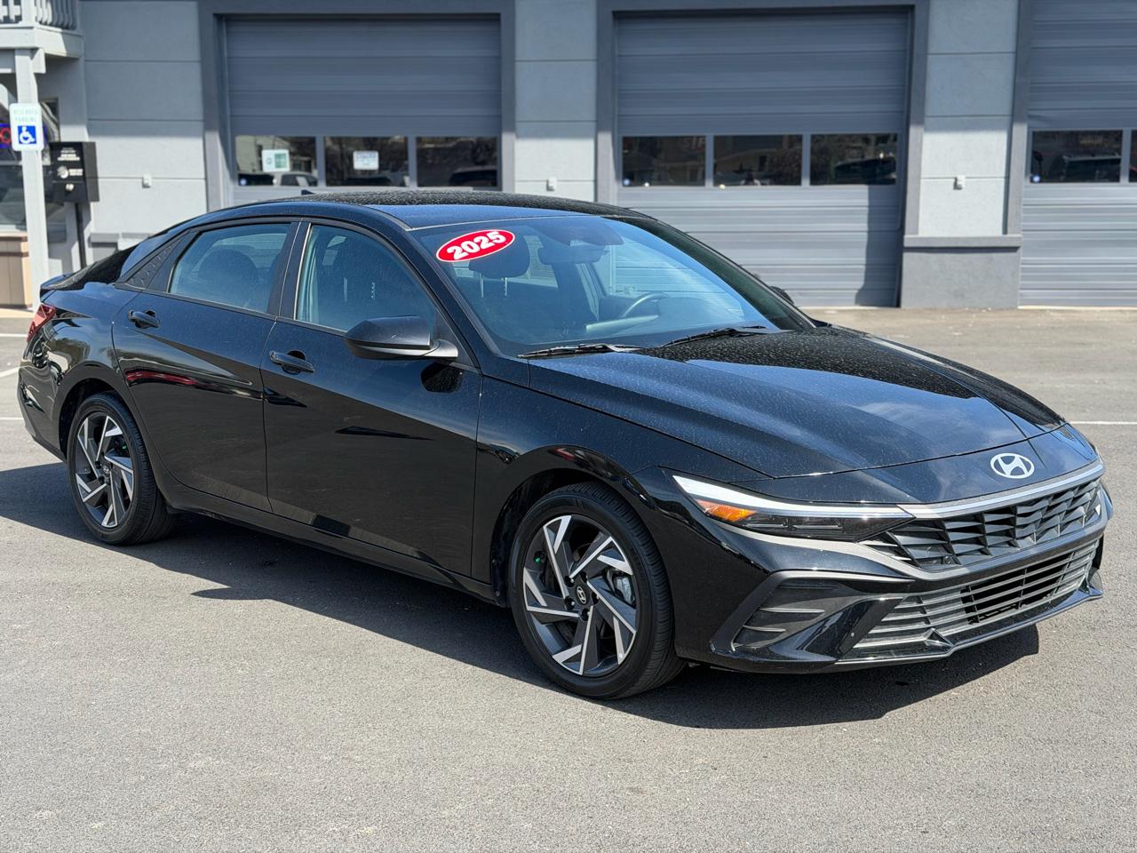 Hyundai Elantra  2025