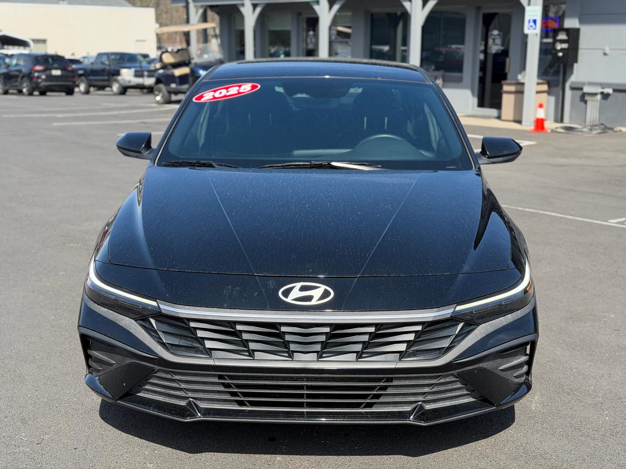 Hyundai Elantra  2025