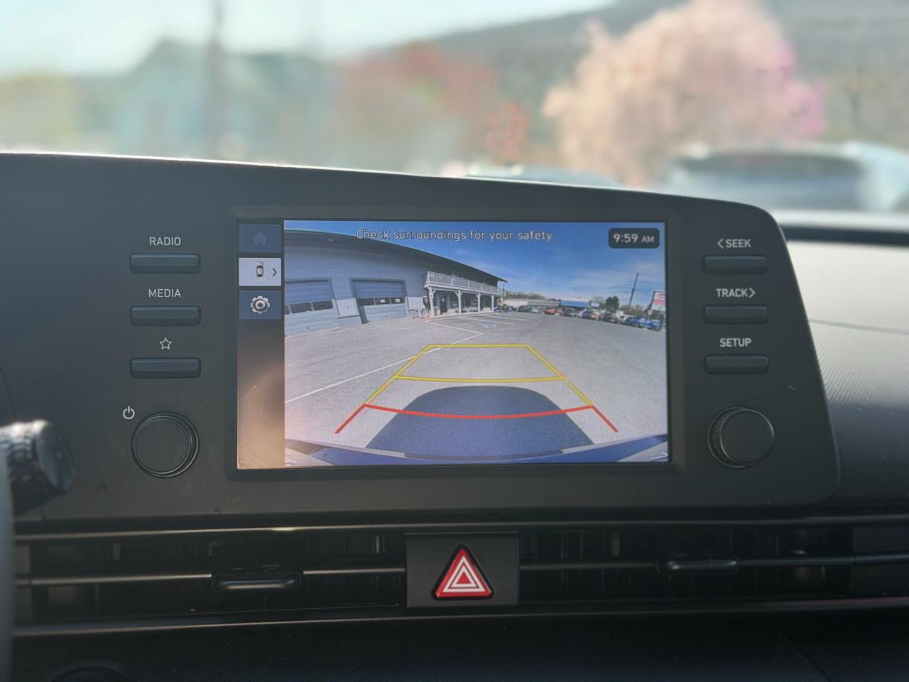 Hyundai Elantra  2025