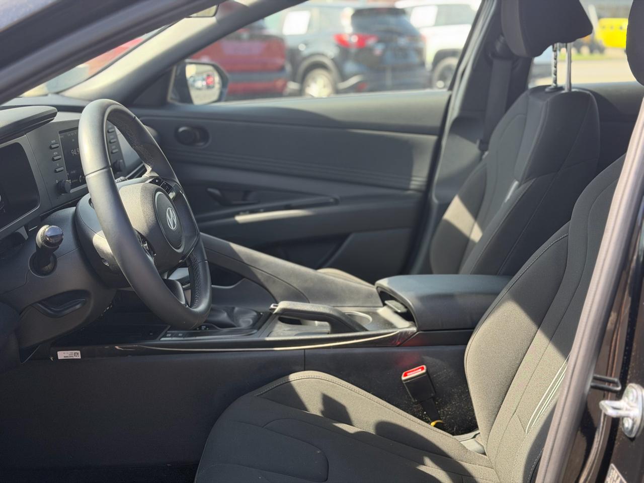 Hyundai Elantra  2025