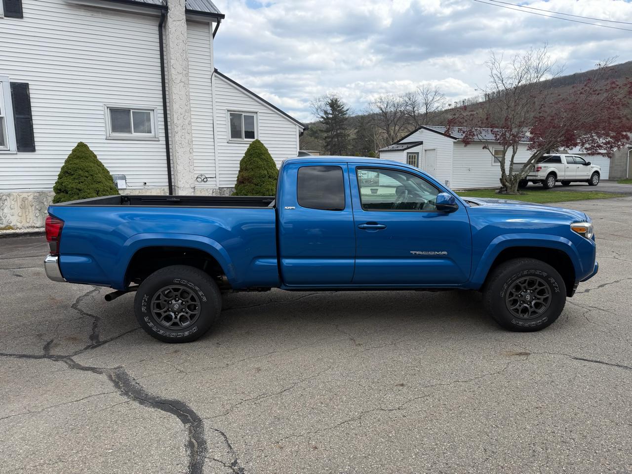Toyota Tacoma  2018