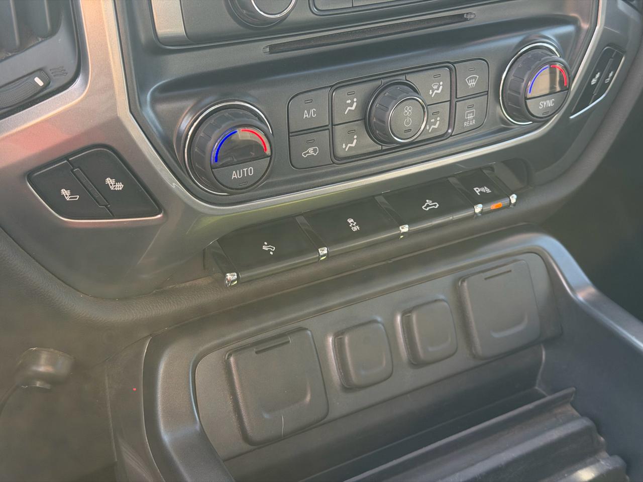 Chevrolet Silverado 1500  2018