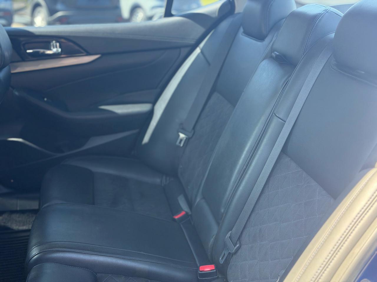 Nissan Maxima  2018