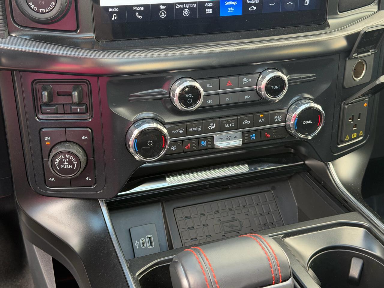 Ford F-150  2025
