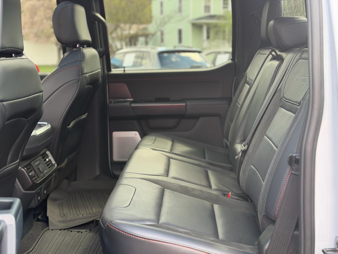 Ford F-150  2025