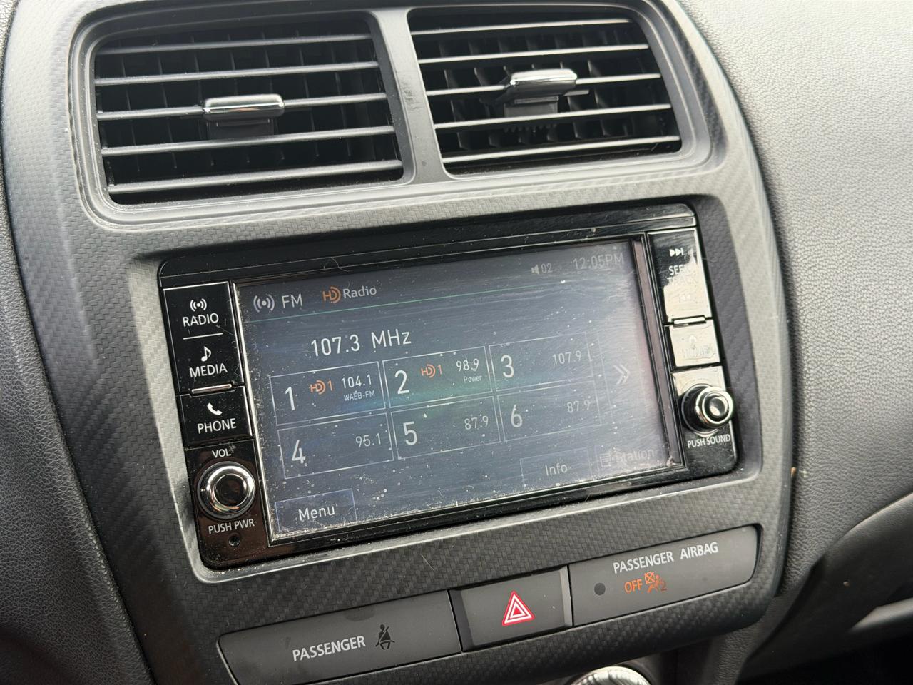 Mitsubishi Outlander Sport  2022