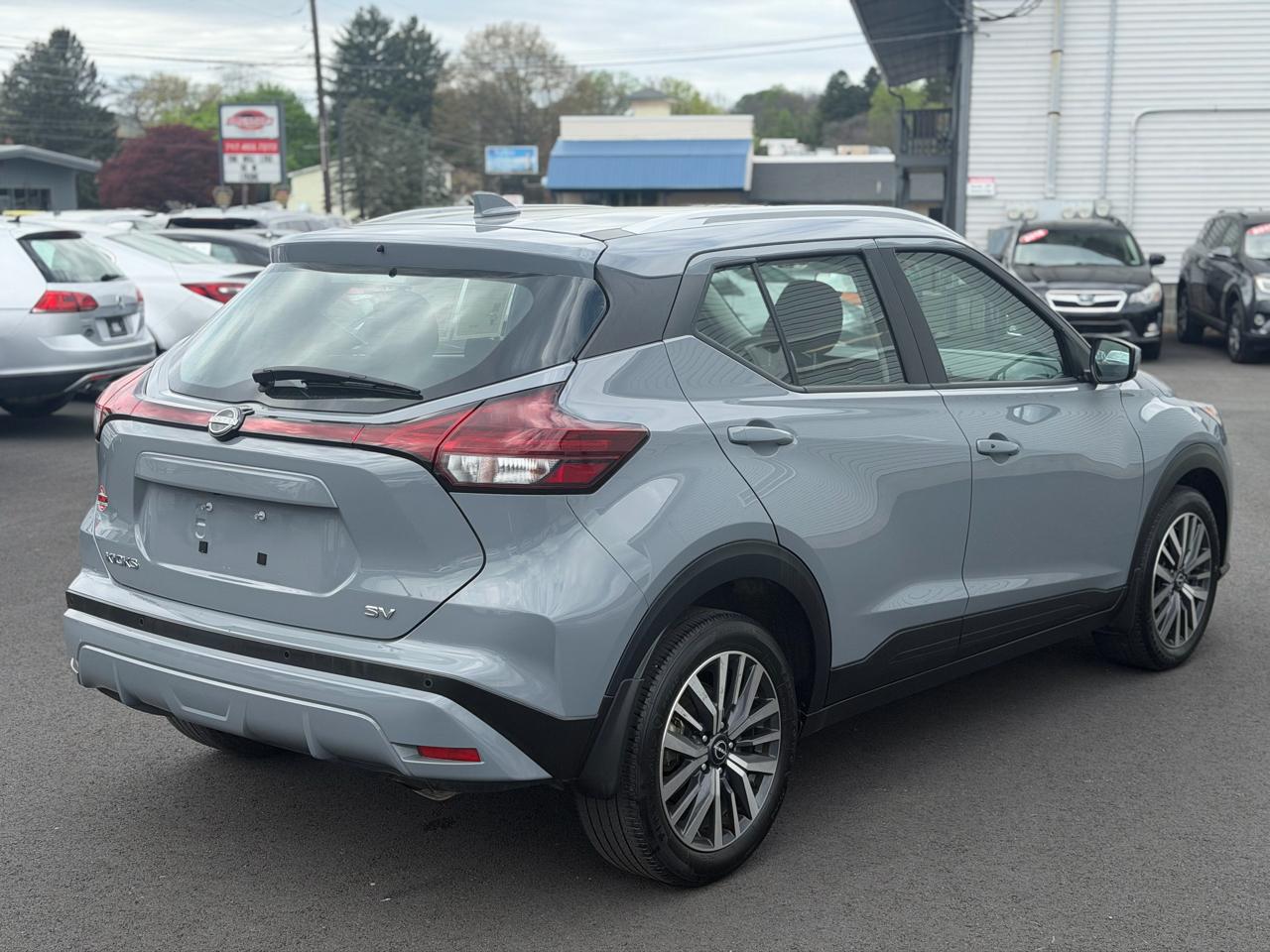 Nissan Kicks  2023