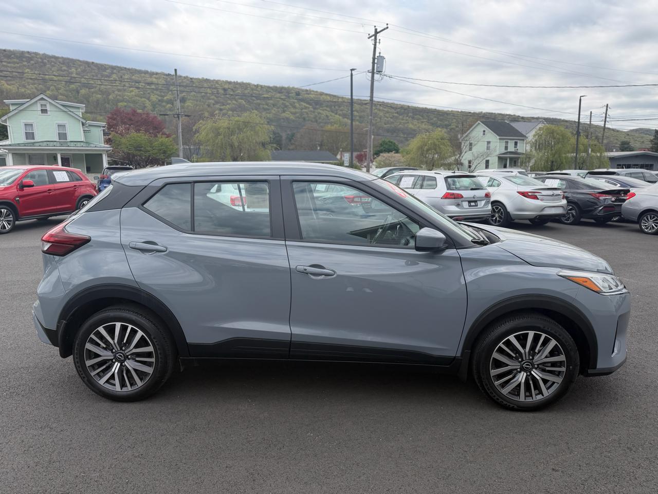 Nissan Kicks  2023