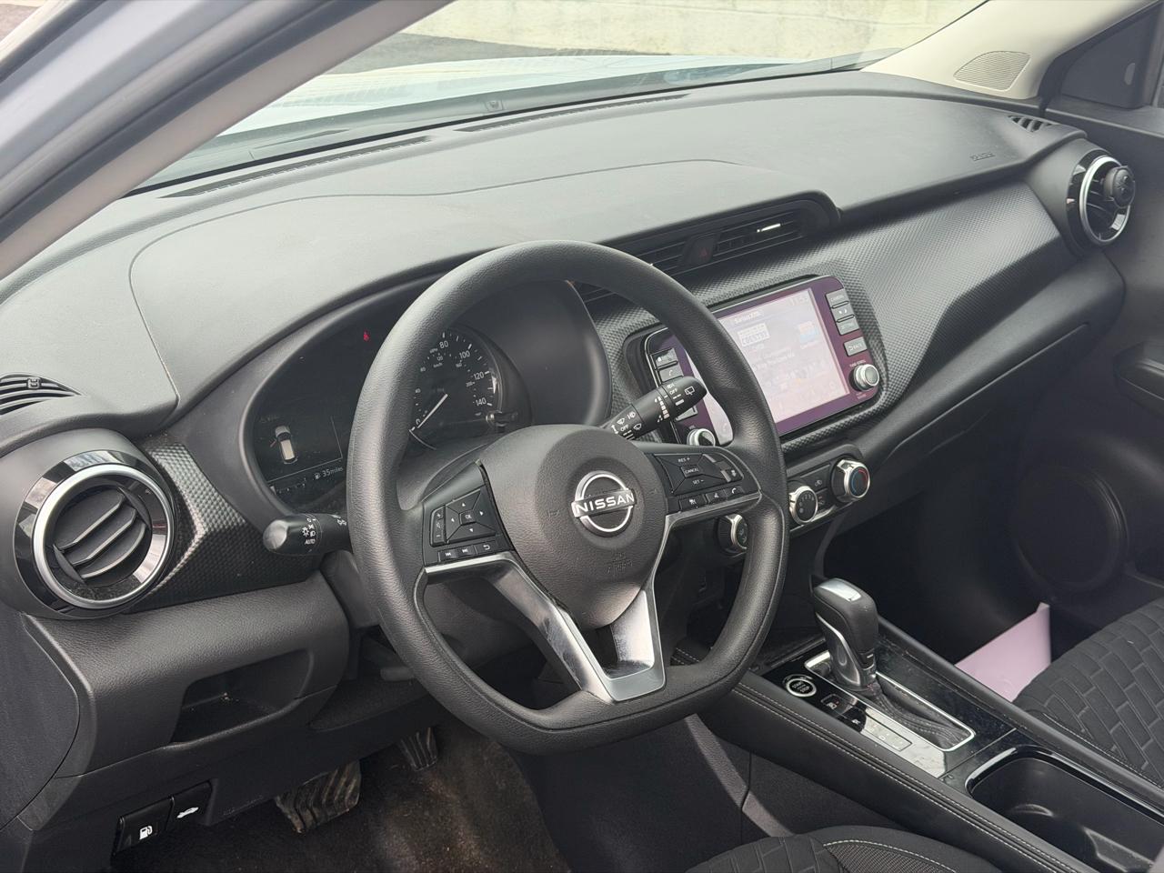 Nissan Kicks  2023