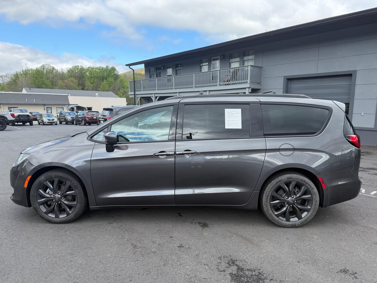 Chrysler Pacifica  2019