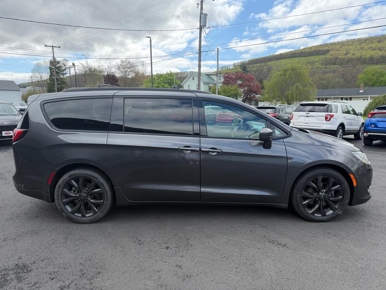 Chrysler Pacifica  2019