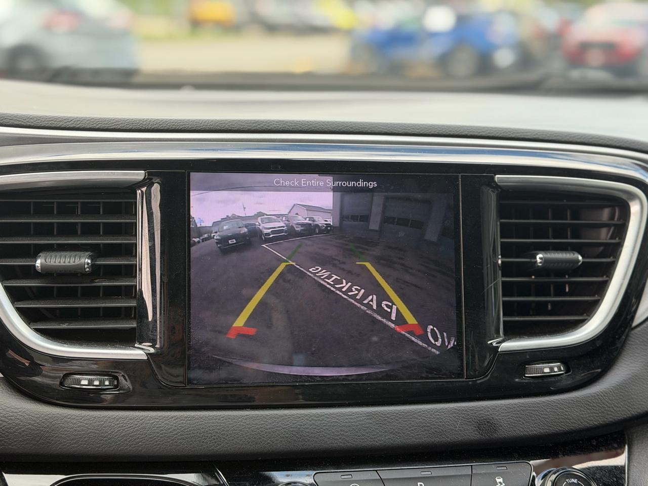 Chrysler Pacifica  2019