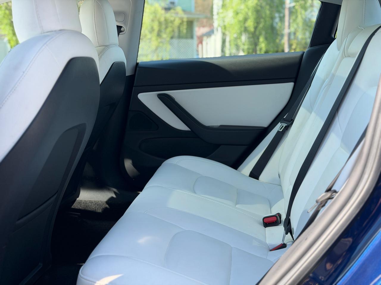 Tesla Model 3  2020