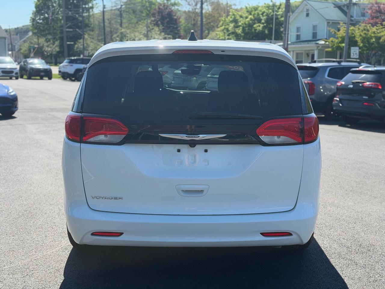 Chrysler Voyager  2023