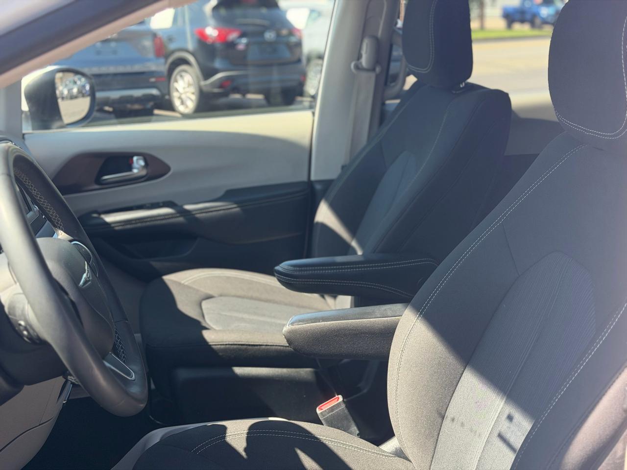 Chrysler Voyager  2023