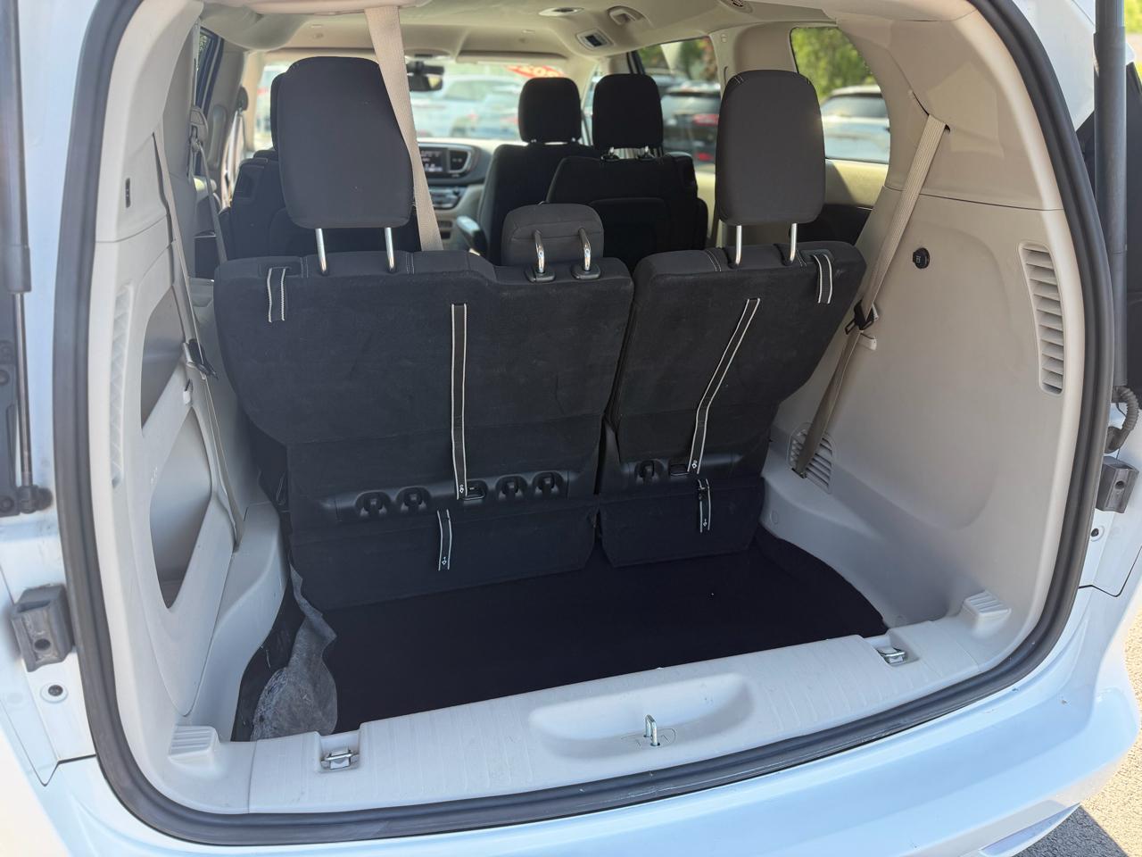 Chrysler Voyager  2023