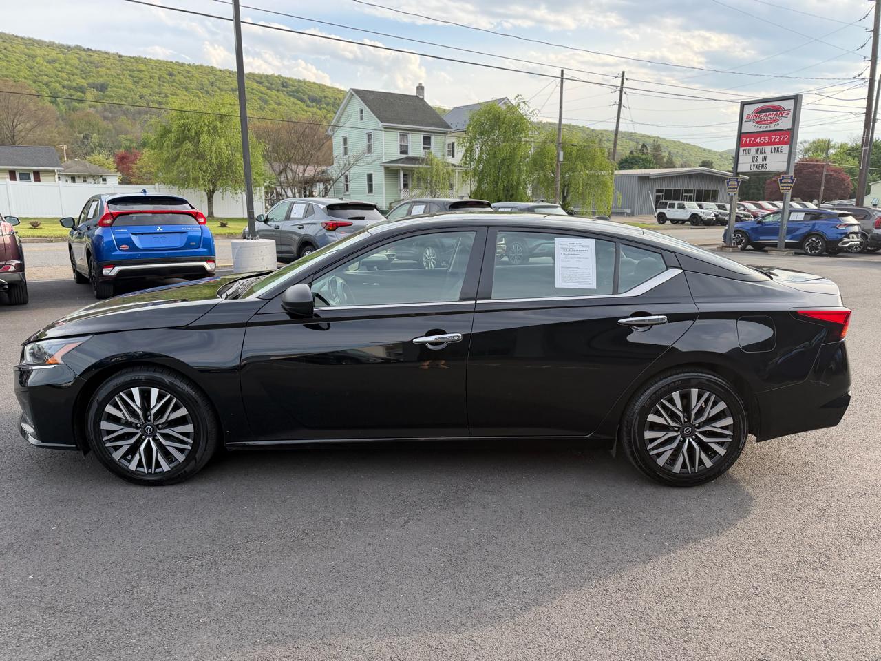 Nissan Altima  2024