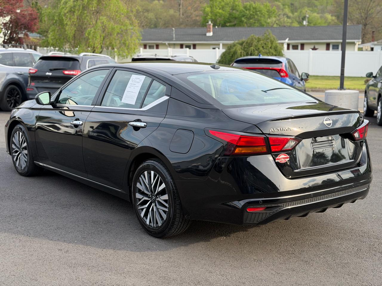 Nissan Altima  2024